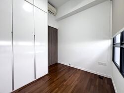 Sky Vue (D20), Condominium #568121211